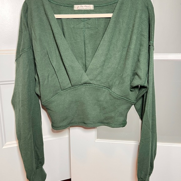 NWOT Free People, We The Free, All Nighter Long Sleeve Crop Top. Medium - Picture 4 of 5